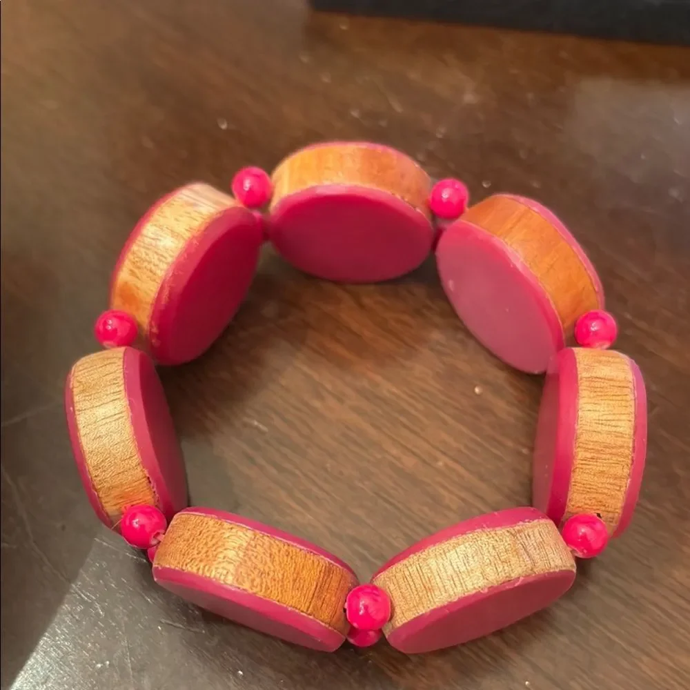 Chic Wooden and Pink Beaded Bracelet